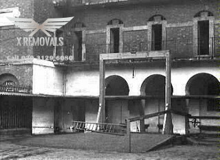 Gallows Corner RM2, RM3 Removal serivce RM2, RM3 Gallows Corner